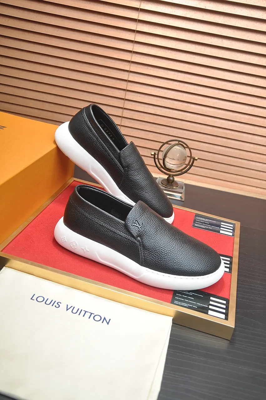 Men's men's shoes 💰700💶[LOUIS VUITTON] new original order 🍀LV Louis Vuitton * - top version of LV classic trendy shoes! Made of imported original LV fabric with rubber surface, breathable cowhide lining, and original wear-resistant rubber foam outsole! High quality products! The yardage is 38-44.